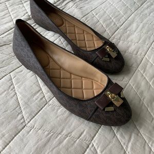 Michael Kors 9M flats worn once